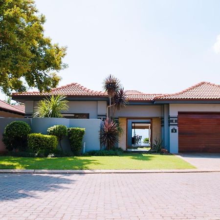 Villa Dam View House à Hartbeespoort Extérieur photo
